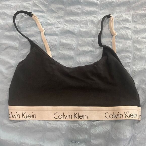 Calvin Klein Sports Bra Size S - Picture 1 of 3